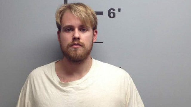 Arkansas man arrested, accused of exchanging nude photos with 15-year-old girl on Snapchat