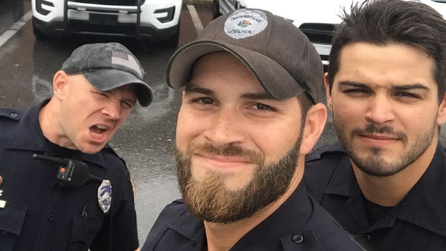 Internet swoons over Florida police officers who took viral selfie